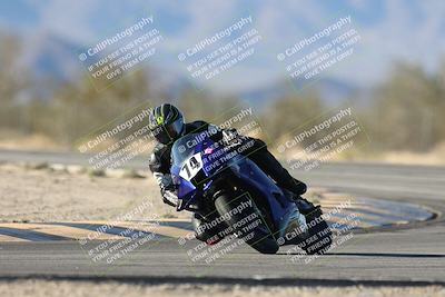 media/Dec-07-2025-CVMA (Sun) [[3e7d2de5dc]]/Race 12- Formula 40 MW and LW/